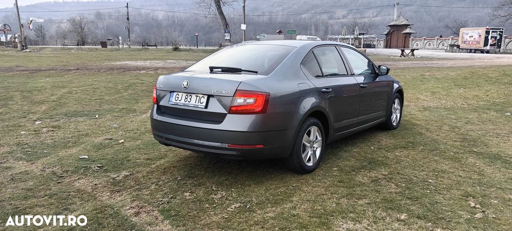 Skoda Octavia 1.6 TDI Ambition - 8