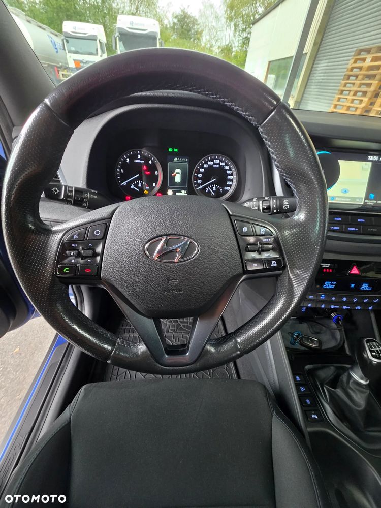 Hyundai Tucson 2.0 CRDI BlueDrive GO Plus 2WD - 19