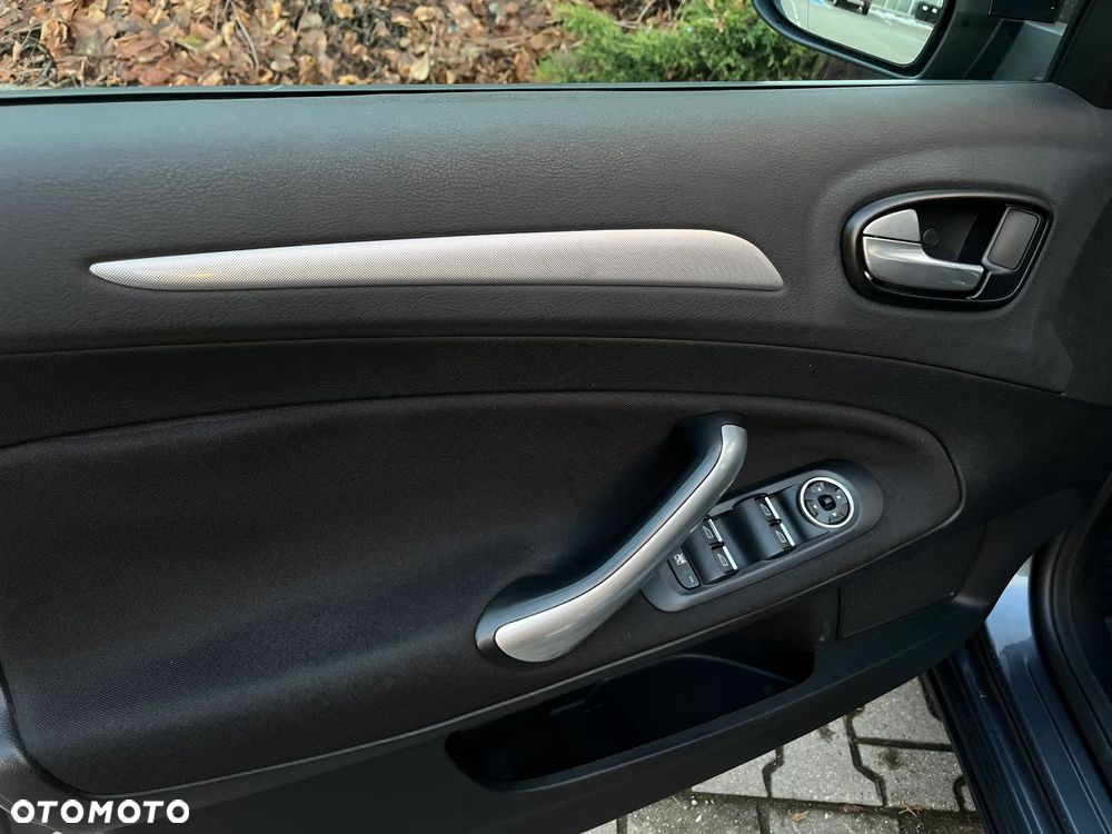 Ford Mondeo 2.0 Gold X - 14