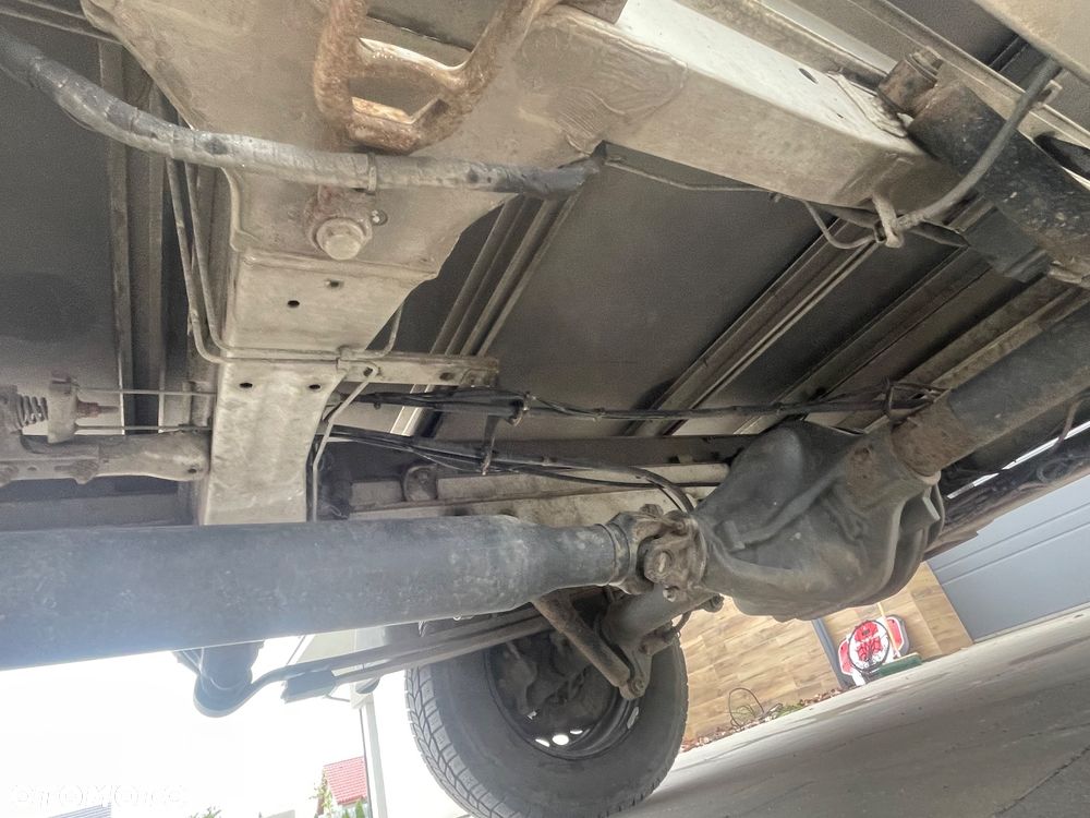 Mercedes-Benz 906 lift - 24