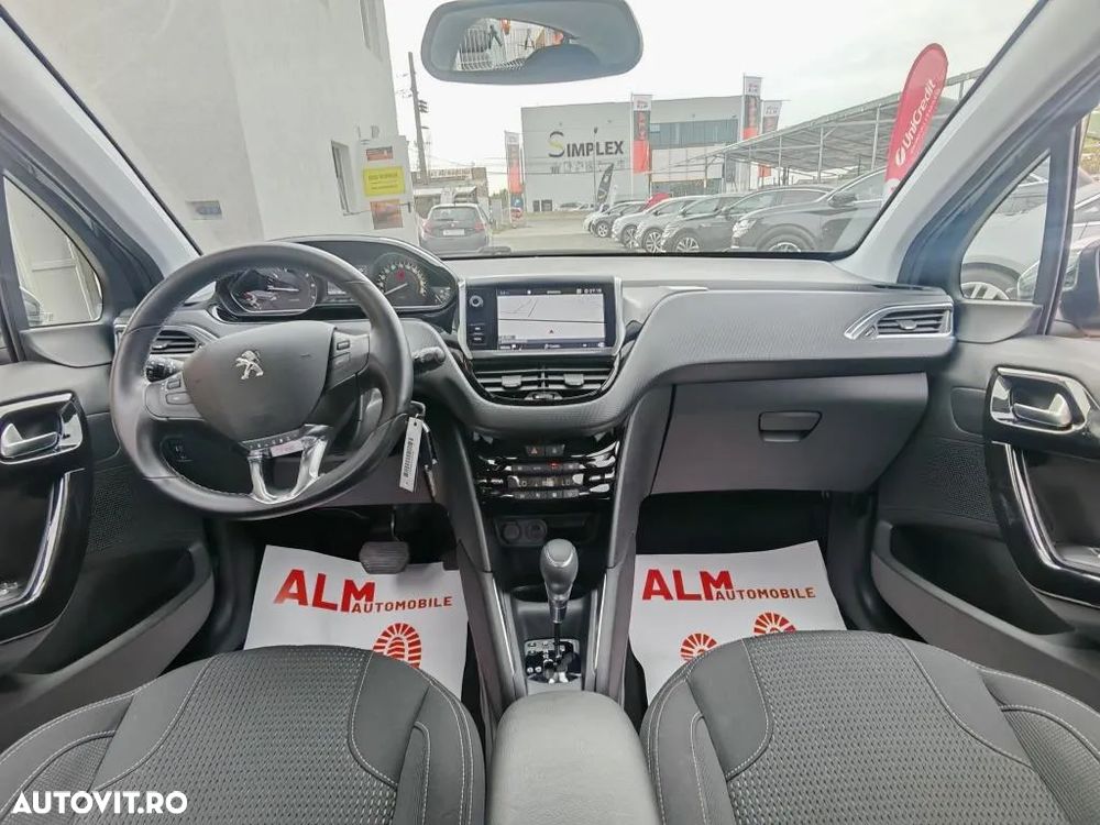 Peugeot 208 1.2 L PureTech Turbo Allure Aut. - 2