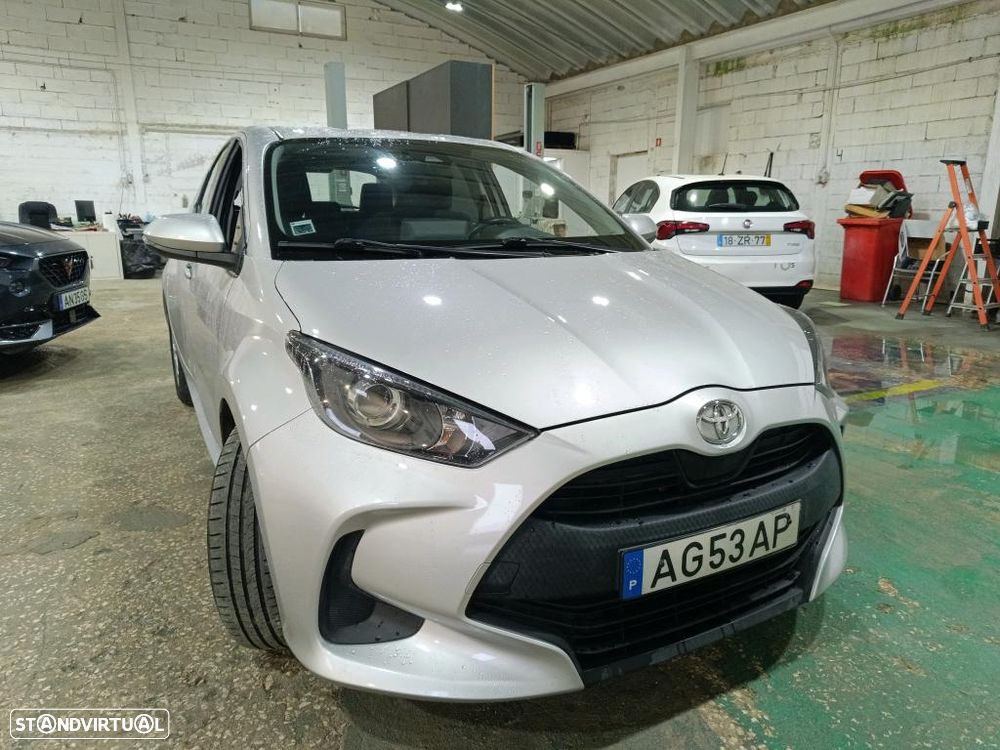 Toyota Yaris 1.0 VVT-i Comfort Plus - 4