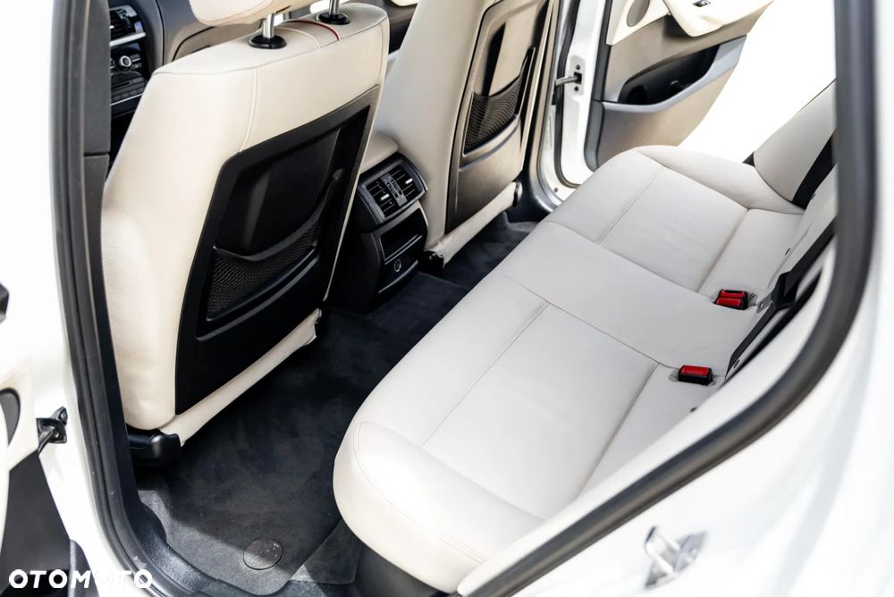 BMW X3 xDrive28i Sport-Aut M Sport - 16