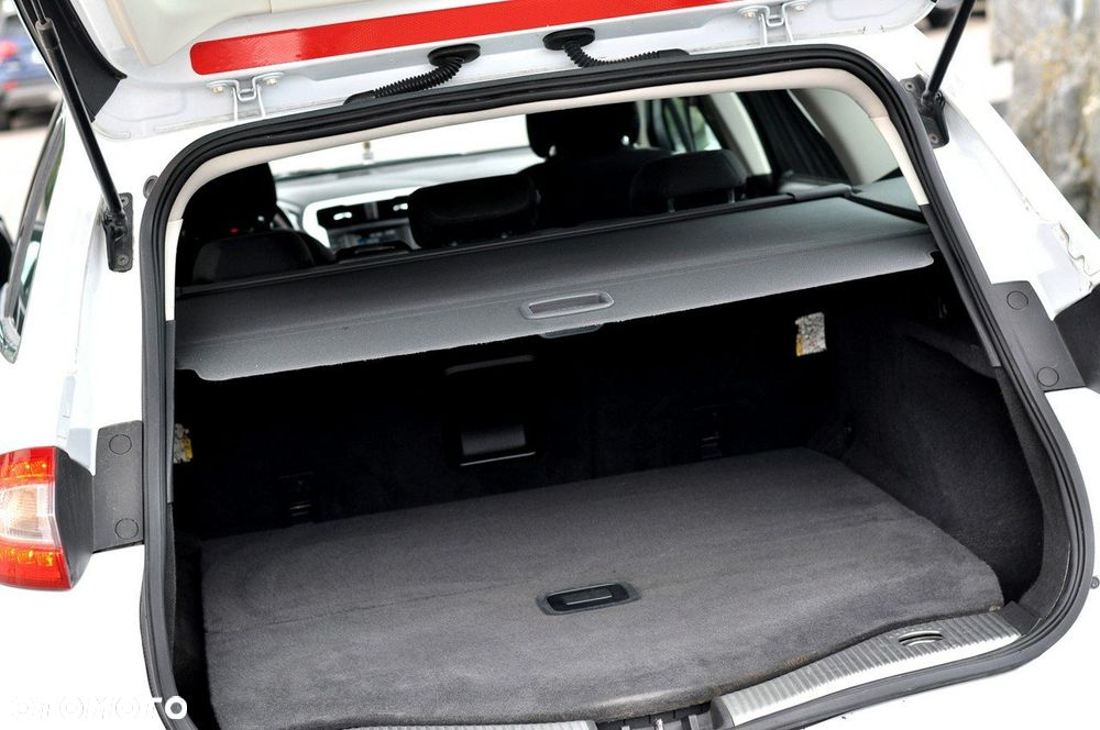 Ford Mondeo 2.0 TDCi Ambiente - 30