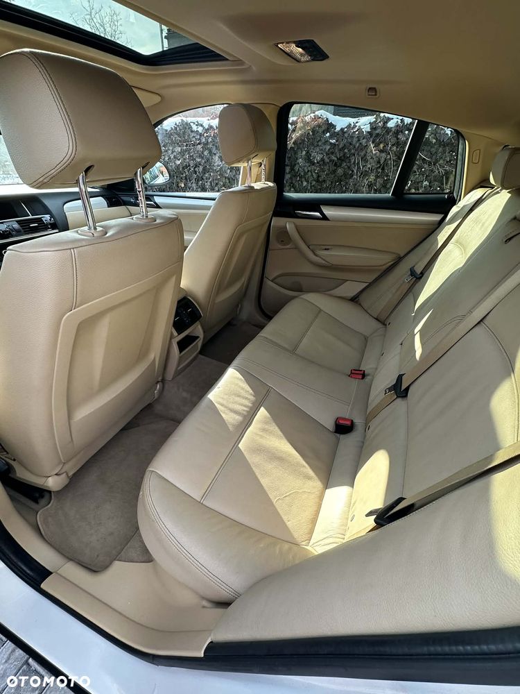 BMW X4 xDrive20i - 16