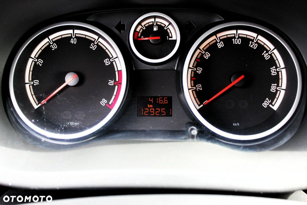 Opel Corsa 1.2 16V Enjoy - 13