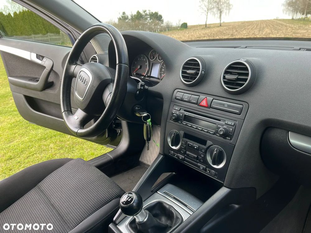 Audi A3 Sportback 1.6 S line Sportpaket plus - 12