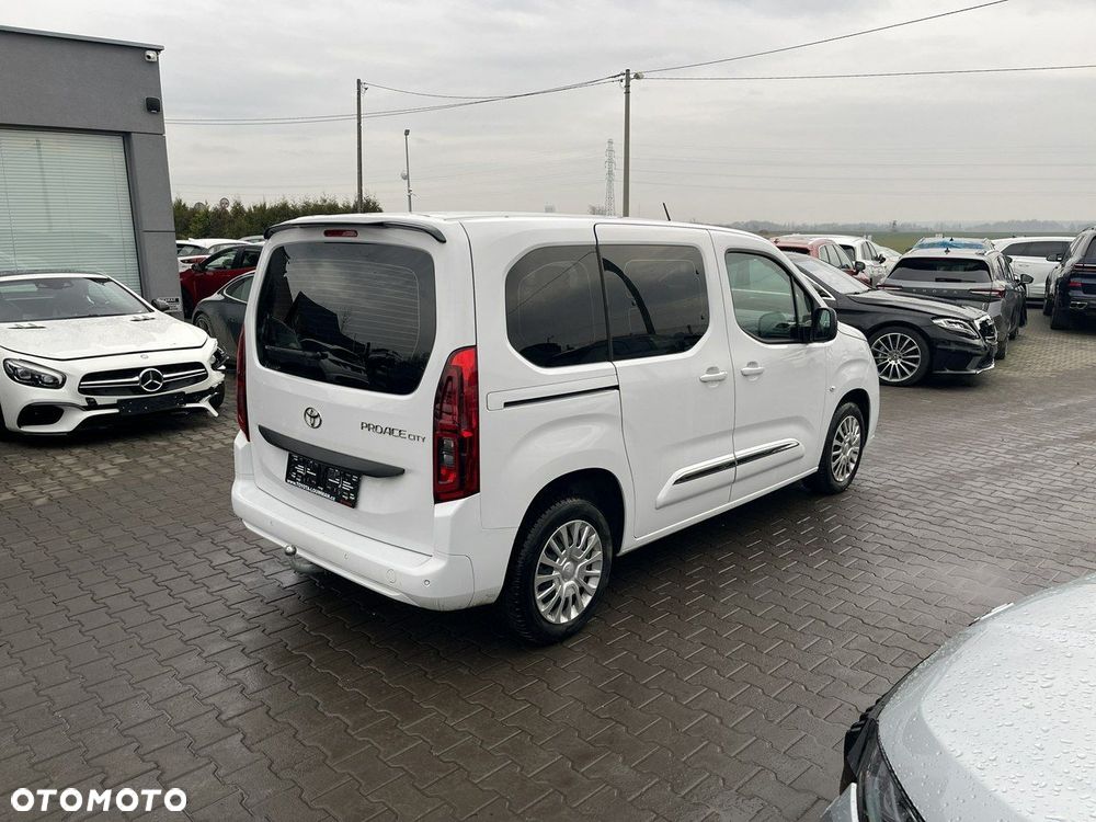 Toyota Proace City Verso 1.5 D-4D Family - 2