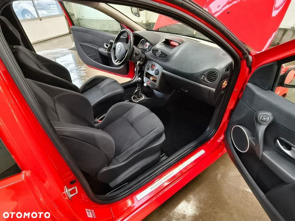 Renault Clio - 18