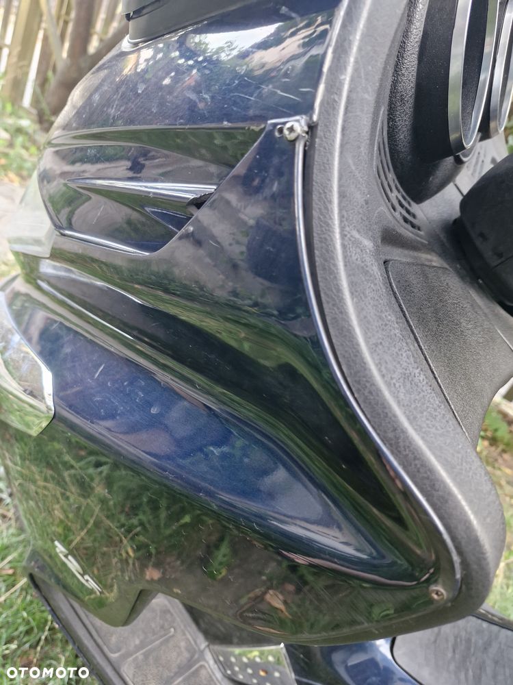 Piaggio X8 - 13