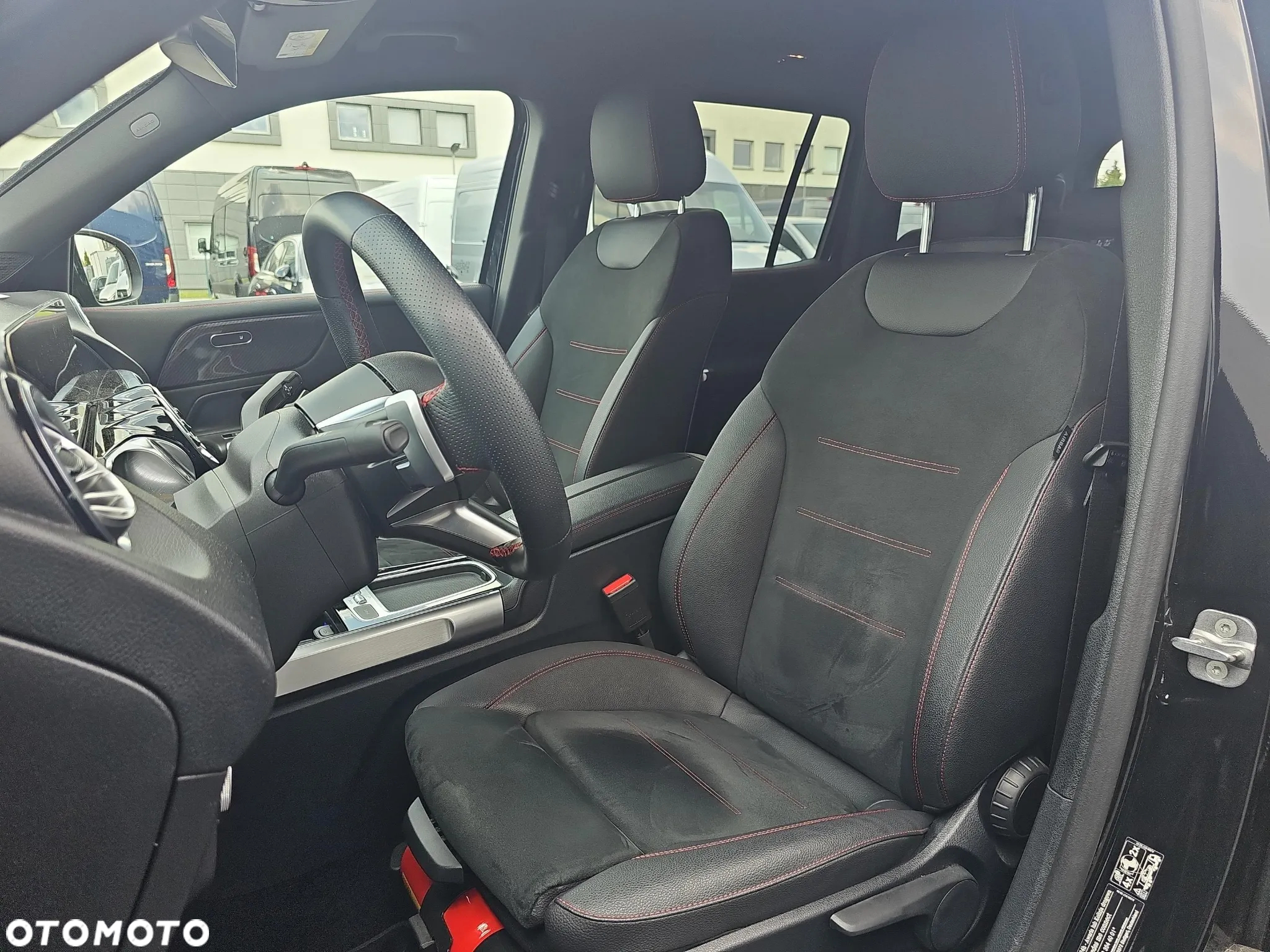 Mercedes-Benz GLB 220 d 4-Matic AMG Line 8G-DCT - 10
