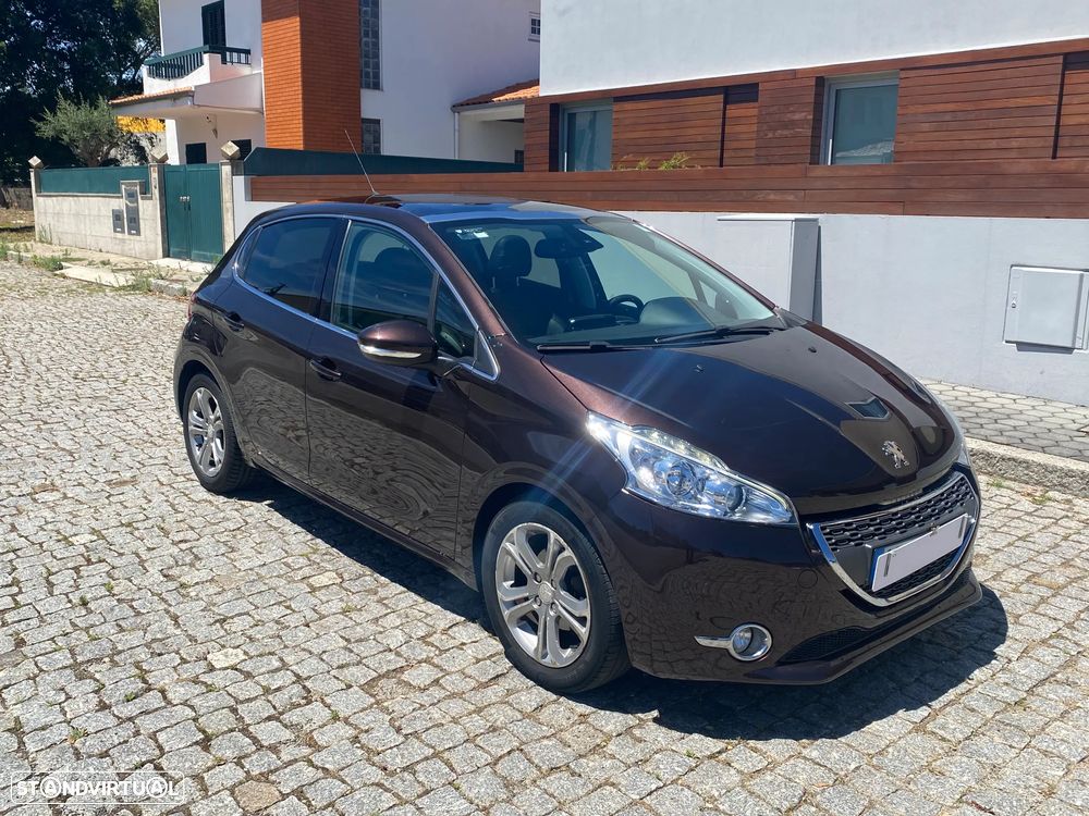Peugeot 208 1.6 e-HDi Allure 2-Tronic - 3