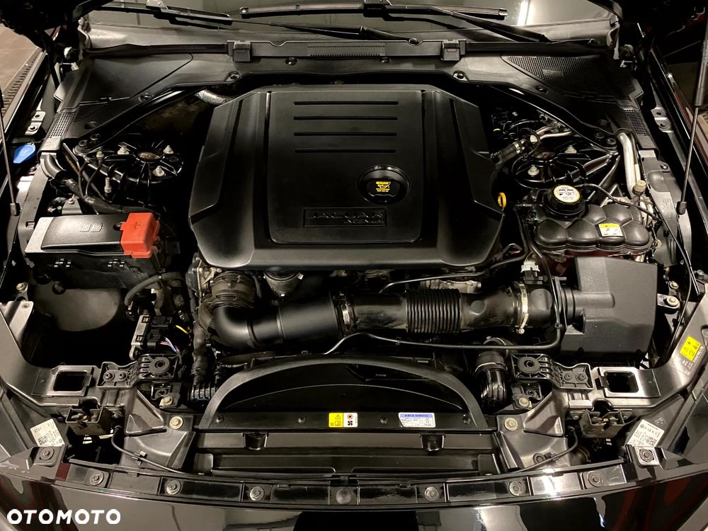 Jaguar XE 2.0 D Prestige - 18