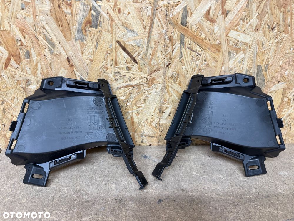 SKODA KAROQ KIEROWNICA WLOT POWIETRZA PRAWY LEWY PRZÓD 57A121764C 57A121763C