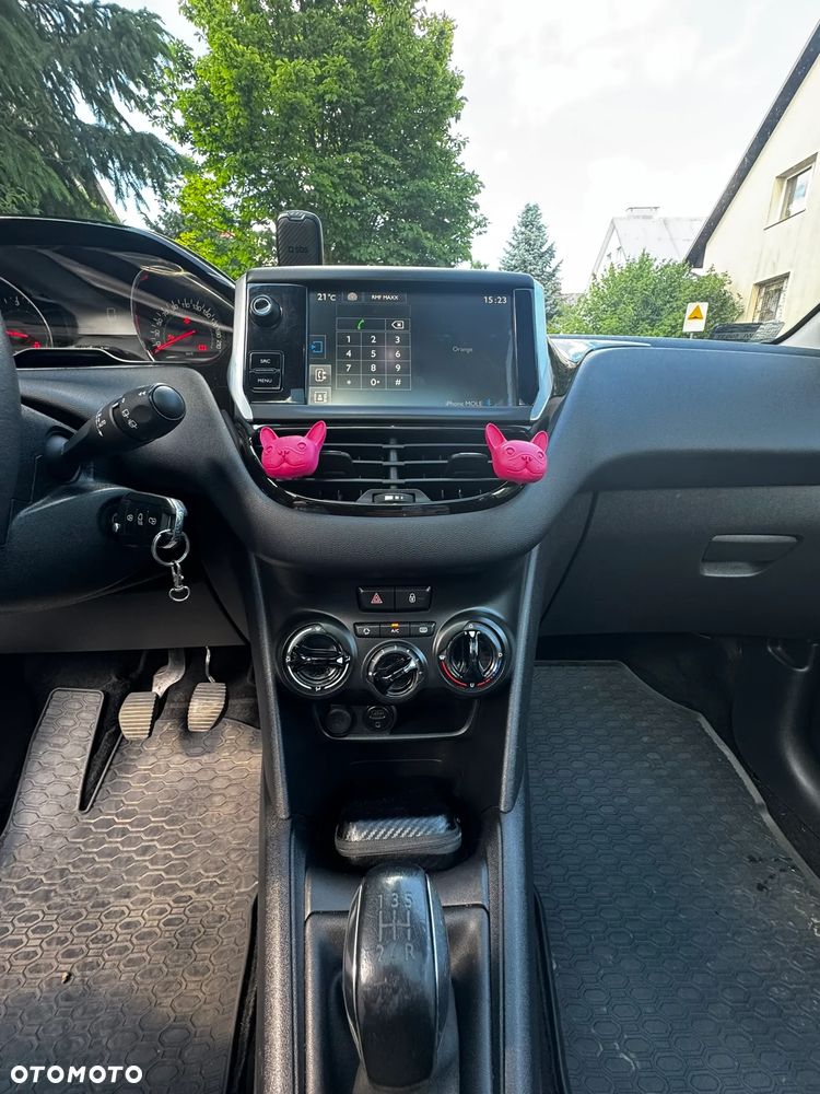 Peugeot 208 1.6 BlueHDi Allure S&S - 10