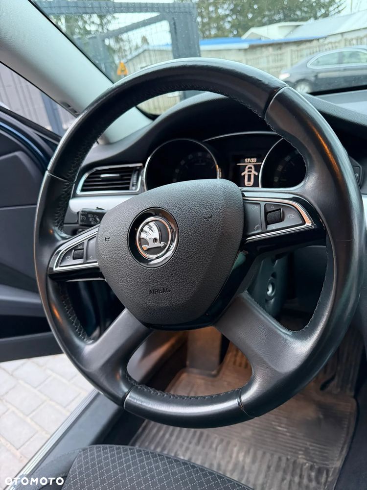 Skoda Superb 2.0 TDI 4x4 Elegance DSG - 8