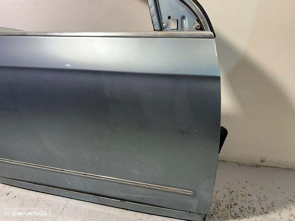 Porta Dto Frente VW PASSAT Variant (3C5) REF. 3C4831056J - 3