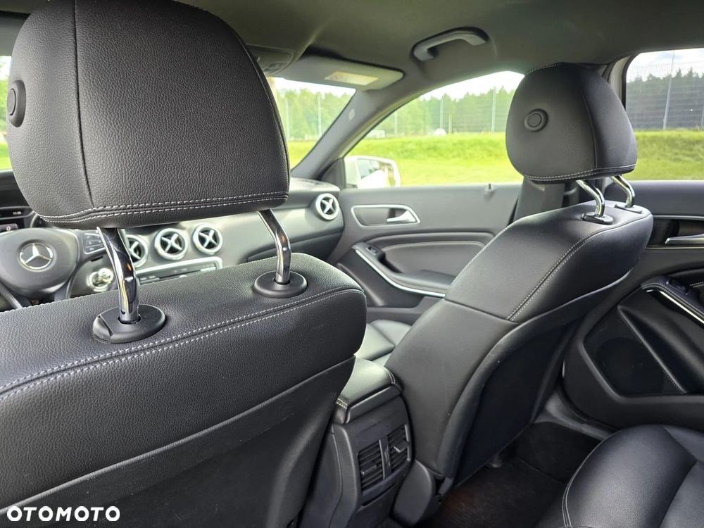 Mercedes-Benz Klasa A 200 d 4-Matic Urban - 19