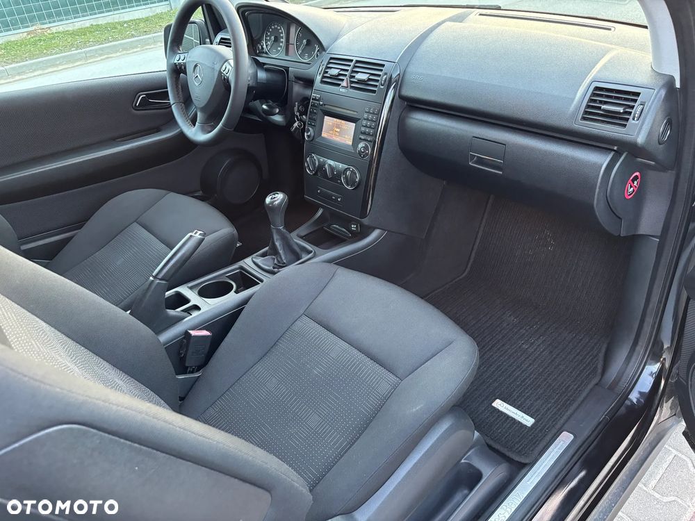 Mercedes-Benz Klasa A 160 BlueEFFICIENCY Elegance Special Edition - 19