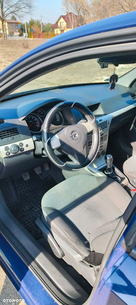 Opel Astra III 1.6 Enjoy - 24