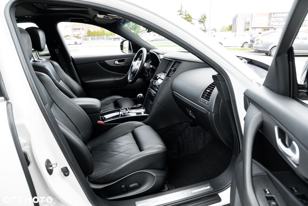 Infiniti QX70 3.0d S - 23