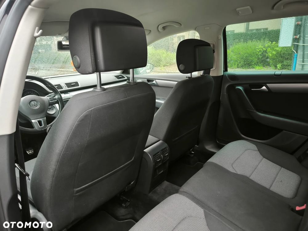 Volkswagen Passat - 6