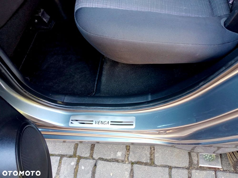 Kia Venga 1.4 CVVT Vision - 17