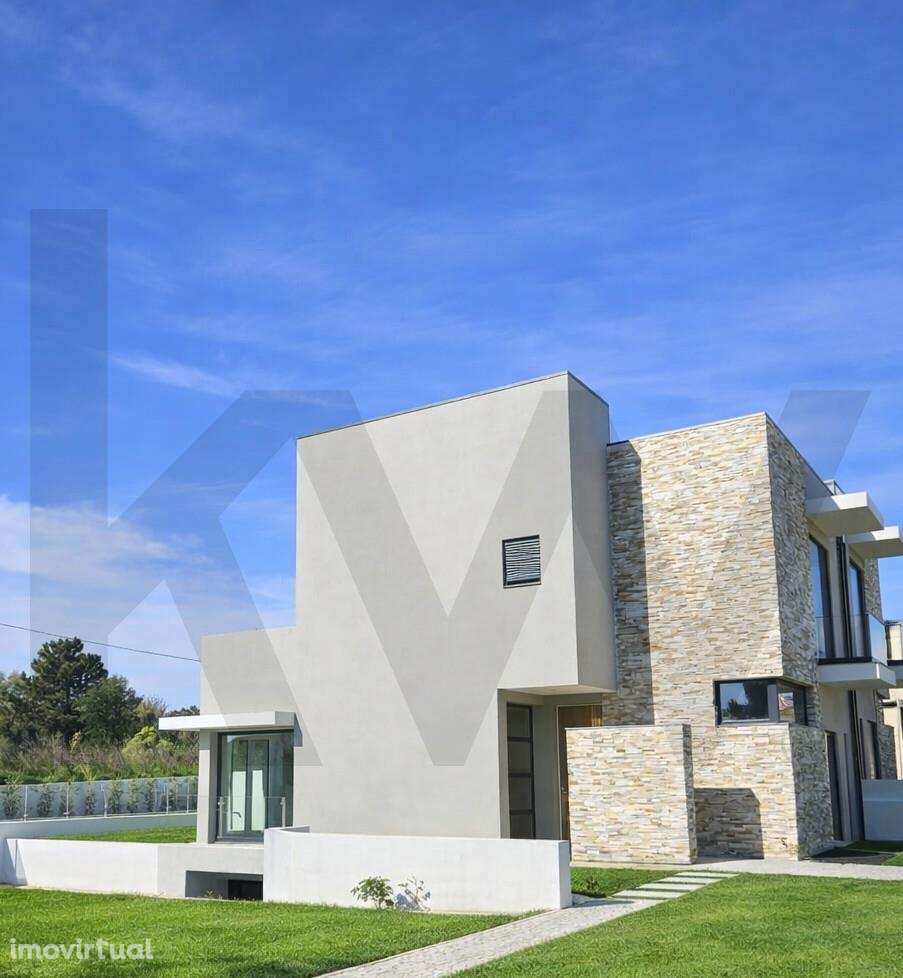 Moradia Geminada em construção com piscina em Albarraque Sintra - Grande imagem: 2/24