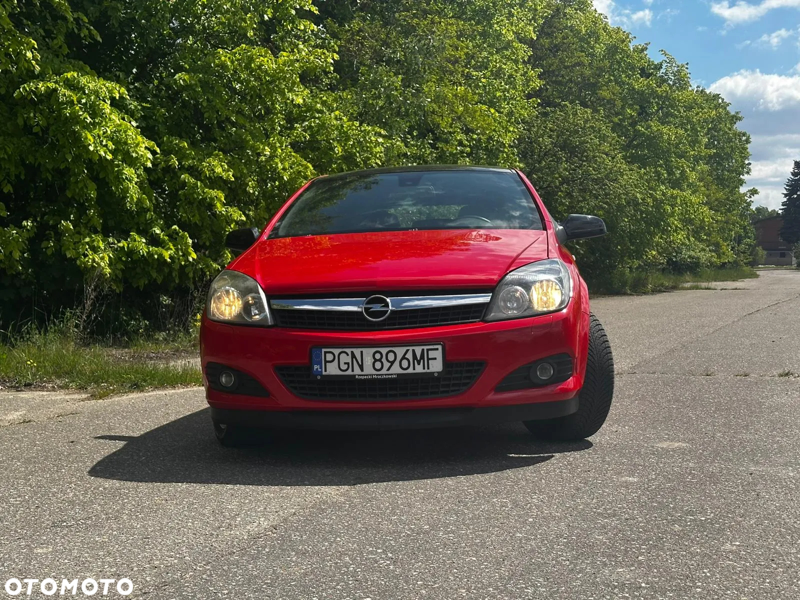 Opel Astra GTC 1.6 Turbo Edition - 2