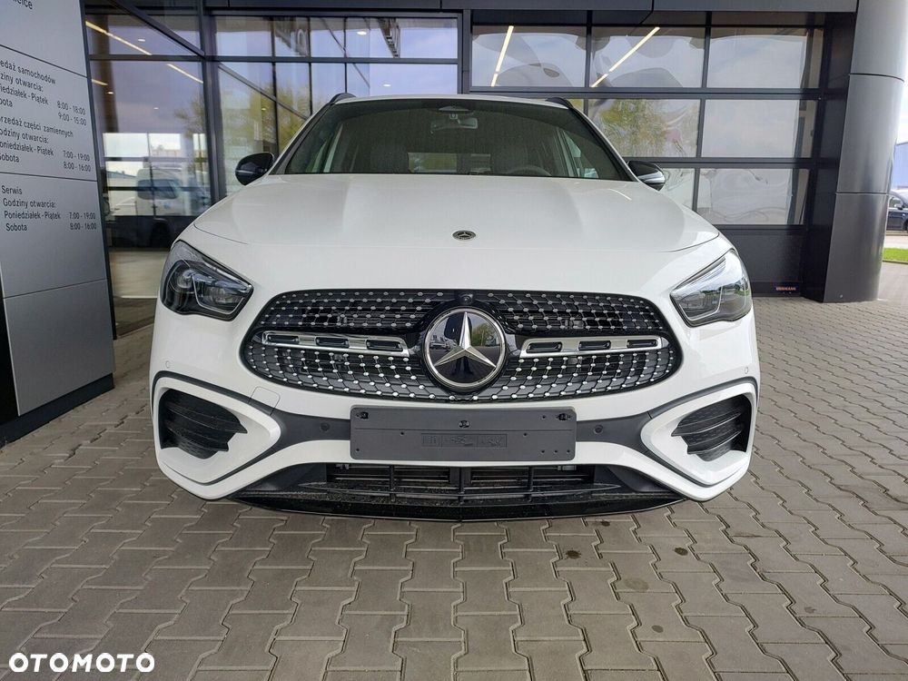 Mercedes-Benz GLA - 3