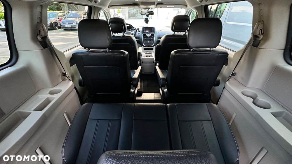 Chrysler Town & Country 3.6 Touring - 35