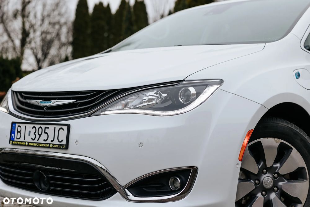 Chrysler Pacifica - 4