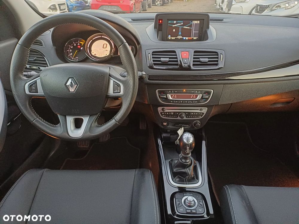 Renault Megane Grandtour TCe 130 BOSE Edition - 24