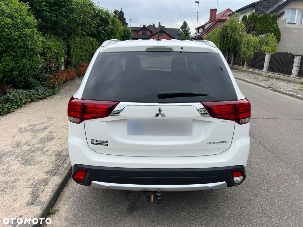 Mitsubishi Outlander - 5
