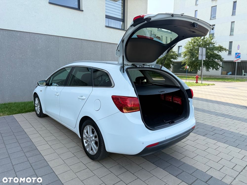 Kia Ceed - 14