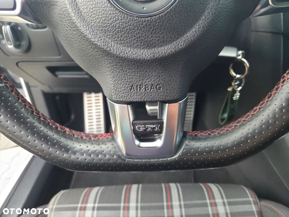 Volkswagen Golf 2.0 GTI DSG - 37