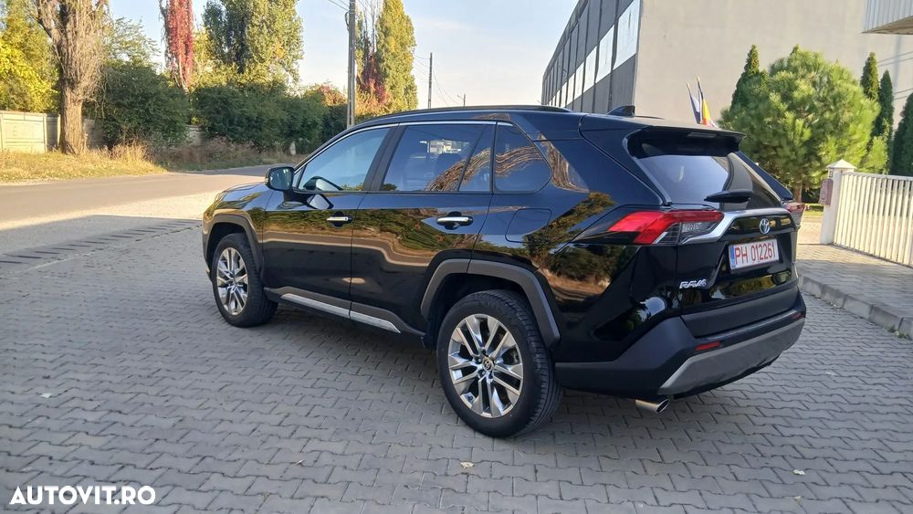 Toyota RAV4 - 3