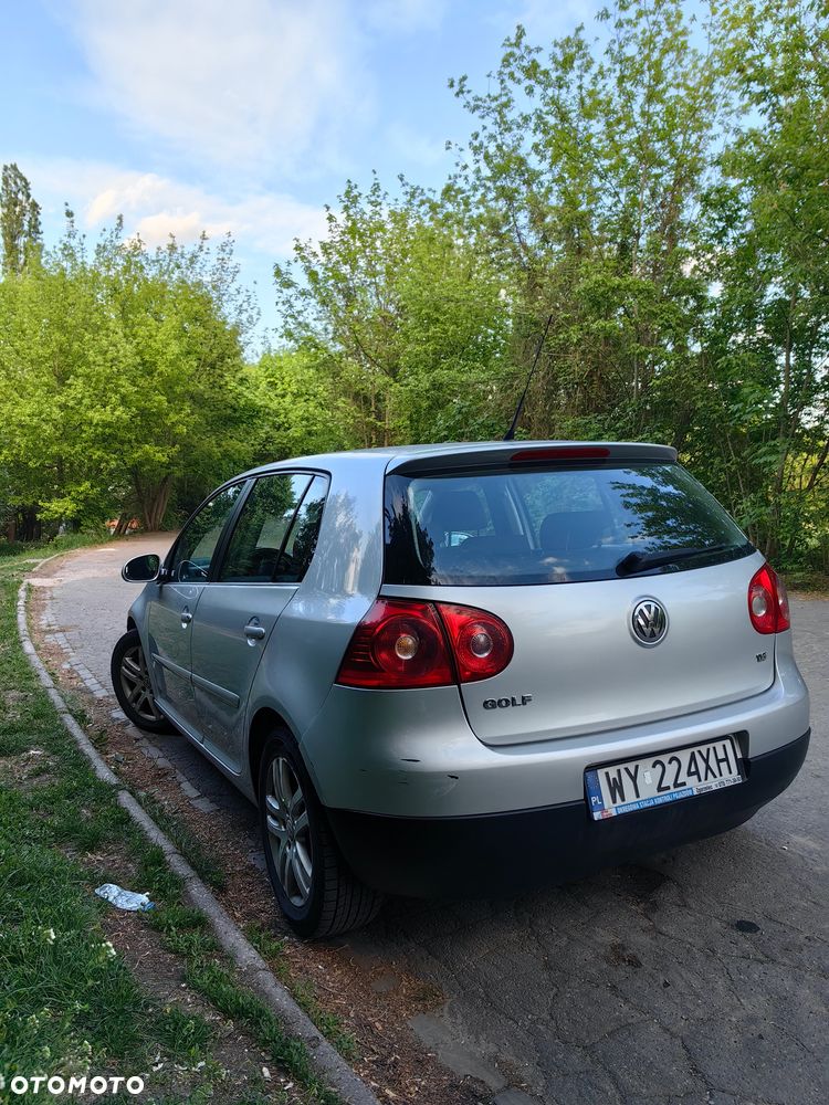 Volkswagen Golf - 6