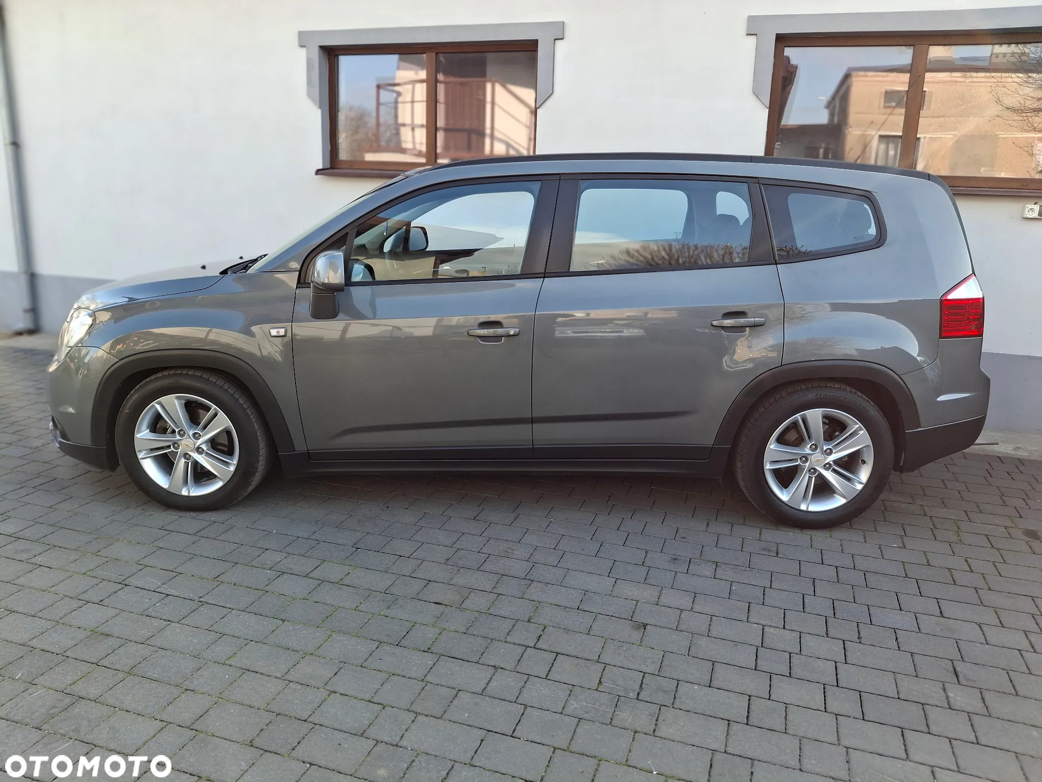 Chevrolet Orlando - 29