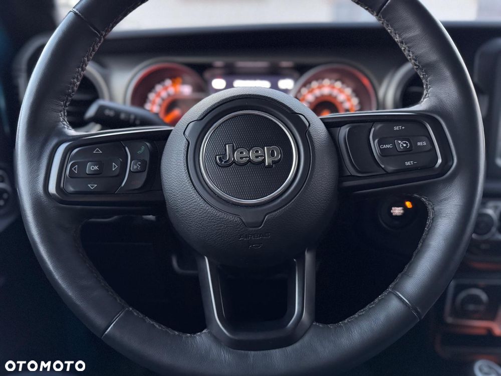 Jeep Wrangler - 10