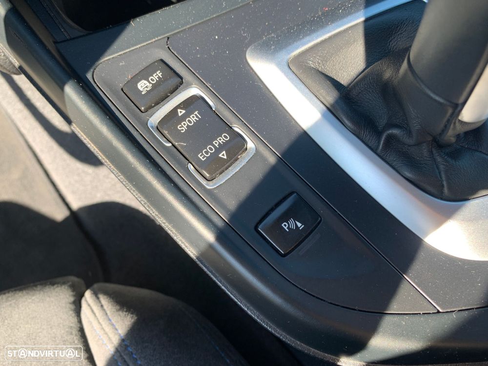 BMW 220 d Coupe Pack M Auto - 34