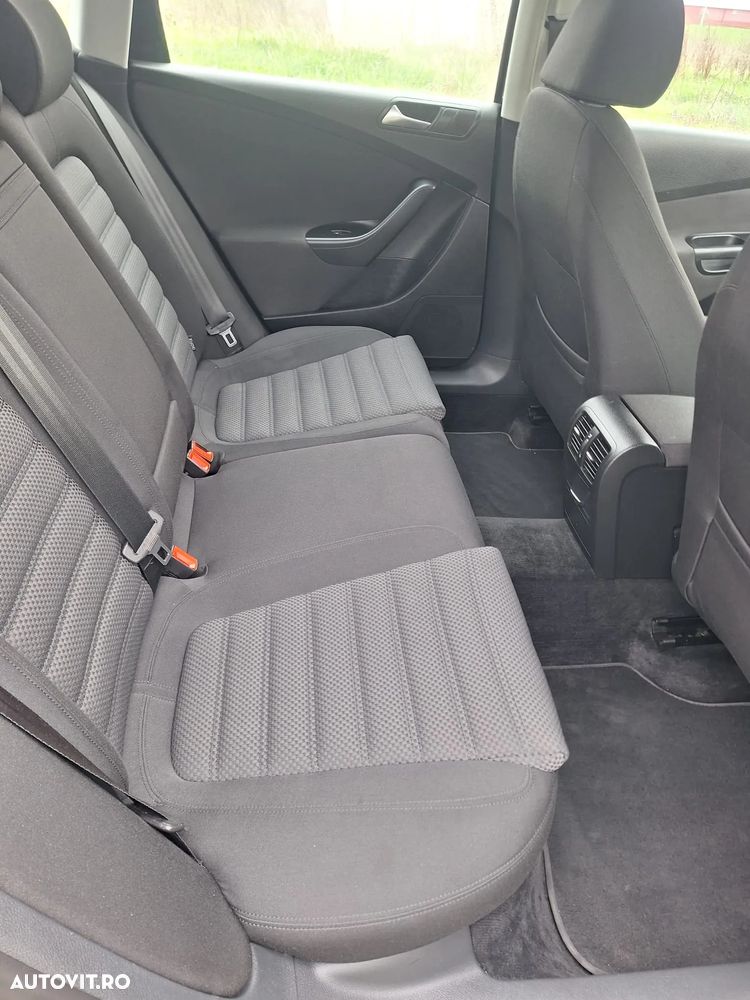 Volkswagen Passat - 7