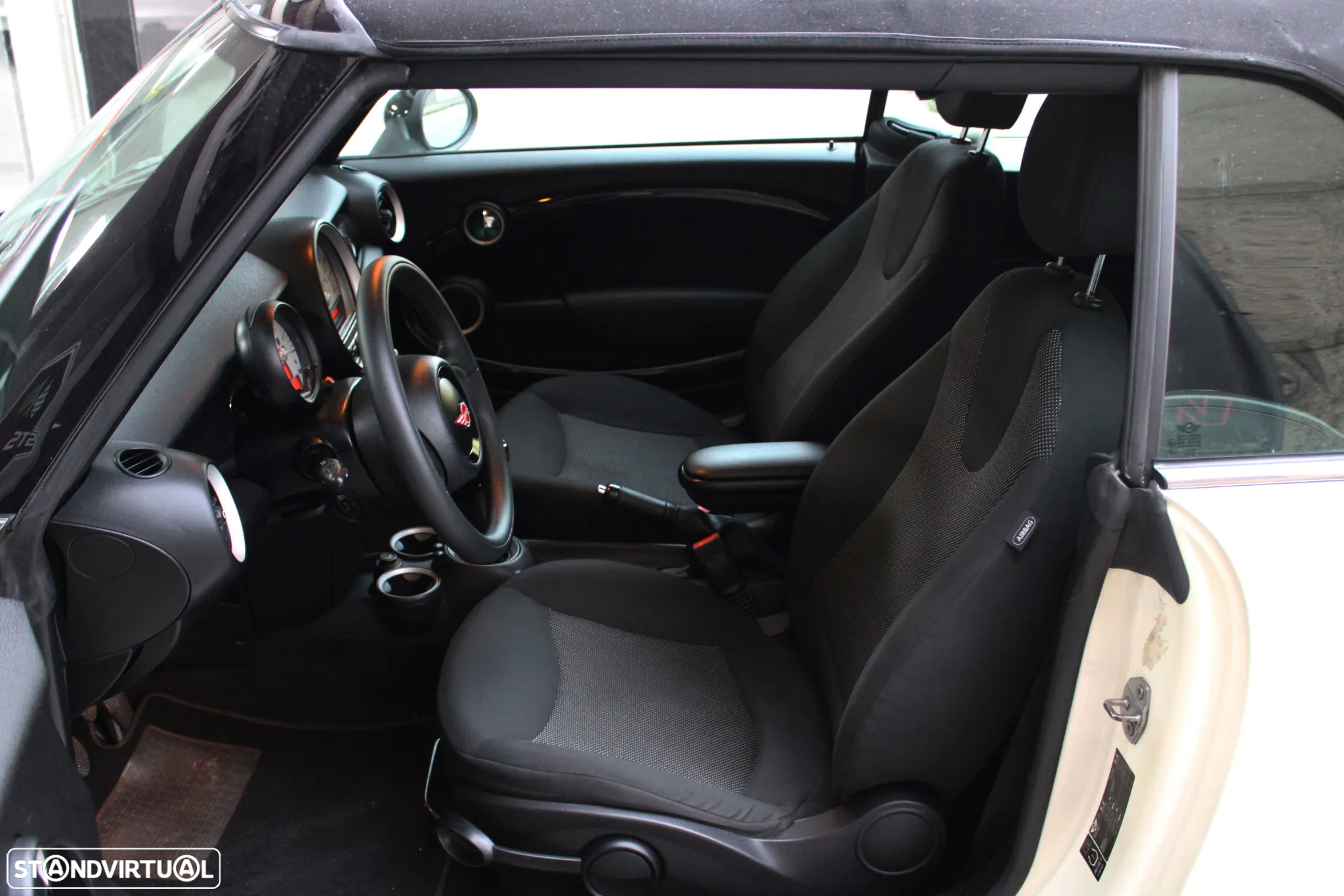 MINI Cabrio Cooper D - 22