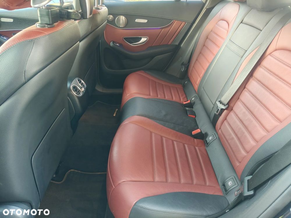 Mercedes-Benz GLC Coupe 300 e 4-Matic - 12