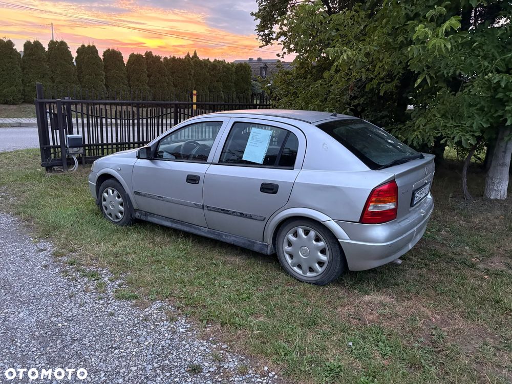 Opel Astra 1.6 16V 100 - 2