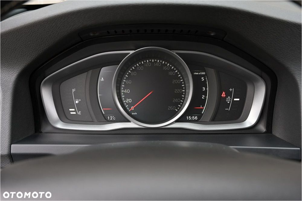 Volvo V60 D3 Drive-E Kinetic - 26