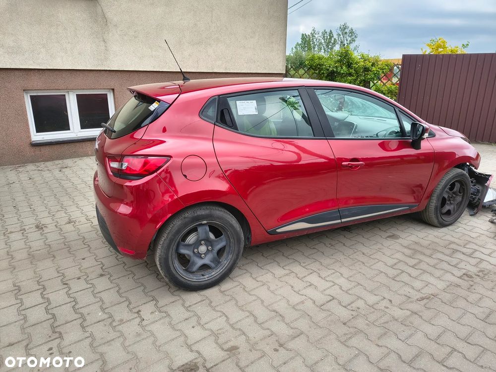 Renault Clio - 7