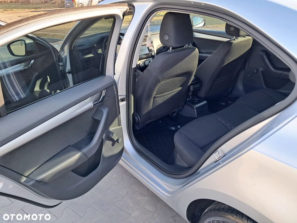 Skoda Octavia 1.6 TDI Active - 10