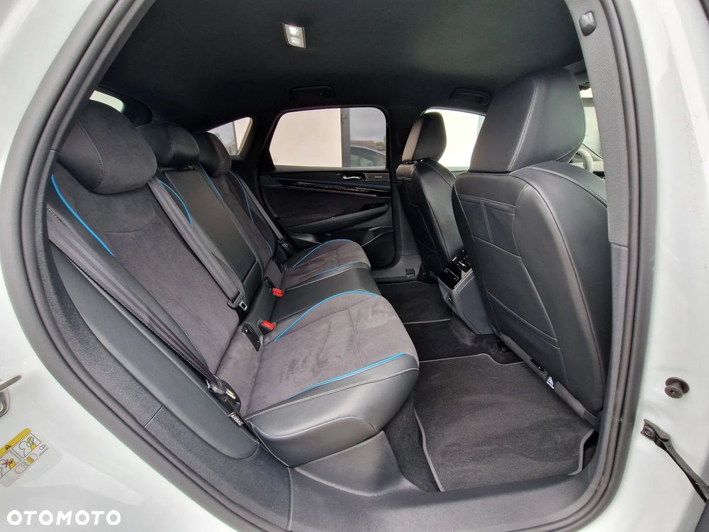 Volkswagen ID.7 77kWh Pro - 8