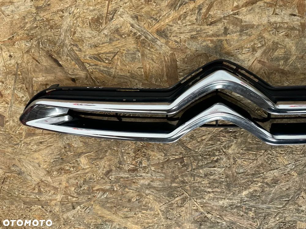 ZNACZEK EMBLEMAT CHROM  CITROEN DS3 - 2